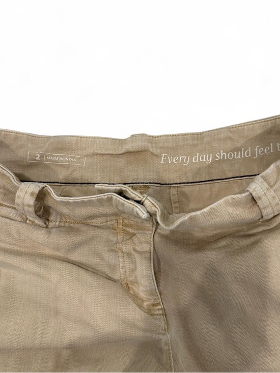 Vineyard Vines Women’s Khaki Shorts - Picture 7 of 7